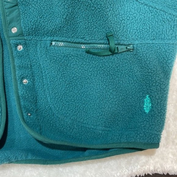 FP Movement Women's Hit the Slopes Fleece Colorblock Jacket - Picture 8 of 14